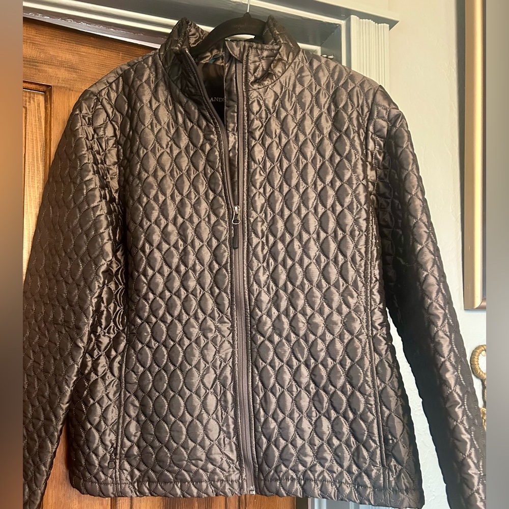Lands End Women’s gray puffy quilted jacket / coat, size L
